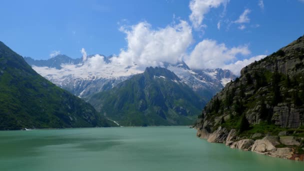 Дивовижне Гірське Озеро Швейцарських Альпах — стокове відео