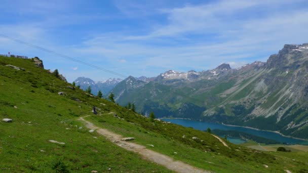 Pintoresco Paisaje Típico Los Alpes Suizos Suiza — Vídeos de Stock