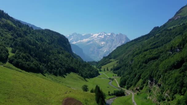 Vista Aérea Sobre Los Alpes Suizos Hermosa Suiza Desde Arriba — Vídeos de Stock