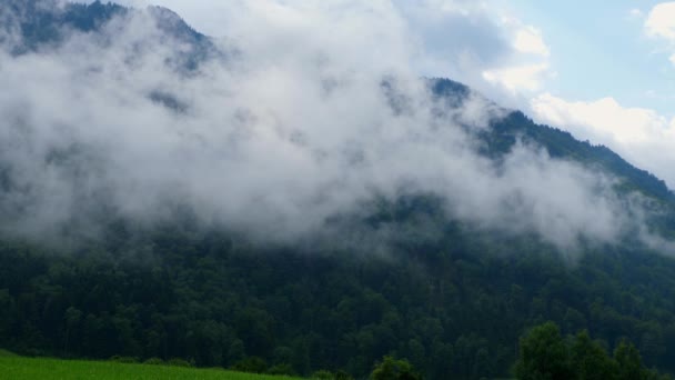 Tiefe Wolken Den Schweizer Alpen Schöne Schweiz — Stockvideo