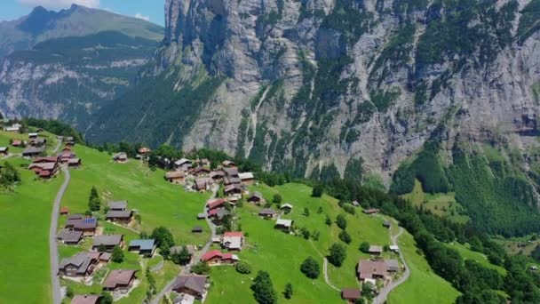스위스 산속의 발트라는 에서부터 스위스 — 비디오