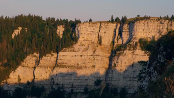 Steile Kliffen Van Het District Creux Van Zwitserland — Stockvideo