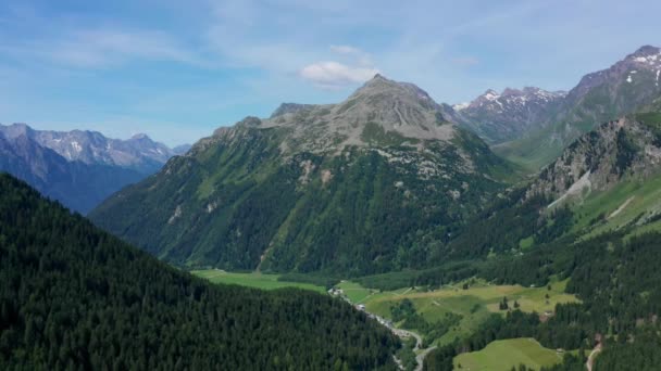 Αεροφωτογραφία Πάνω Από Τις Ελβετικές Άλπεις Όμορφη Ελβετία Από Ψηλά — Αρχείο Βίντεο