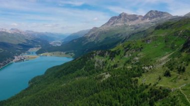 İsviçre Alpleri 'nin havadan görünüşü - İsviçre yukarıdan  