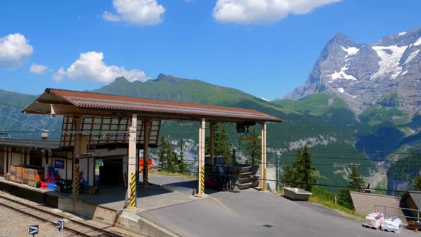 Estación Tren Murren Situada Una Montaña Los Alpes Suizos Alps — Vídeos de Stock