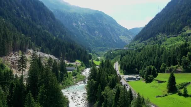 Typiskt Landskap Schweiziska Alperna Flygbild — Stockvideo