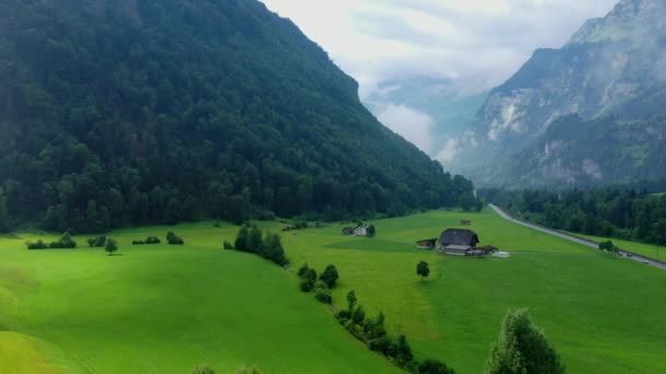 Vuelo Sobre Paisaje Suizo Suiza Desde Arriba — Vídeos de Stock