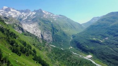 İsviçre Alpleri 'nin havadan görünüşü - İsviçre yukarıdan 