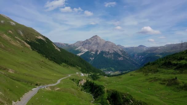Vuelo Sobre Paisaje Suizo Suiza Desde Arriba — Vídeo de stock