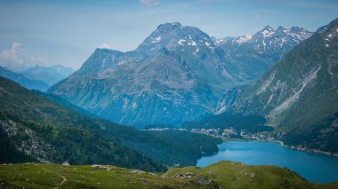İsviçre 'nin harika manzaraları ve İsviçre Alpleri' ndeki doğası ile inanılmaz İsviçre - seyahat fotoğrafçılığı