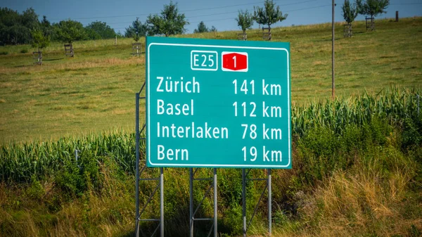 Irány Jel Zürich Bázel Svájcban Utazási Fotózás — Stock Fotó