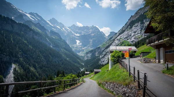 Όμορφο Μικρό Χωριό Του Gimmelwald Ελβετία Τυπικό Ελβετικό Τοπίο Ταξιδιωτικές — Φωτογραφία Αρχείου