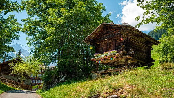 Typical Wooden Huts Swiss Alps Swiss Alps Switzerland July 2019 — ストック写真