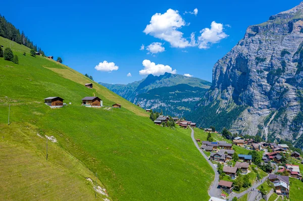 Úžasný Letecký Pohled Malou Vesničku Gimmelwald Švýcarských Alpách — Stock fotografie