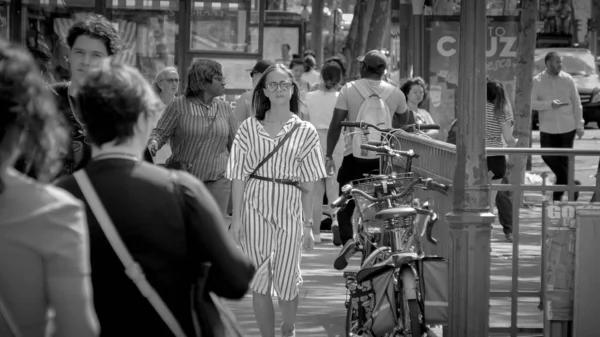 People Busy Streets Paris City Paris France July 2019 — Stock Photo, Image