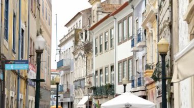Aveiro tarihi bölgesinde tipik binalar - Aveiro, Portekiz - 18 Eylül 2019