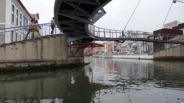 Portekiz 'deki Aveiro Kanalları ve Köprüleri - Aveiro, Portekiz - 18 Eylül 2019