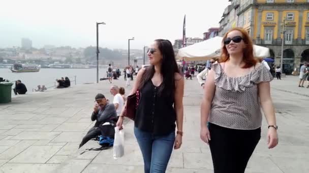 Jovens Viagem Turística Porto Porto Portugal Setembro 2019 — Vídeo de Stock