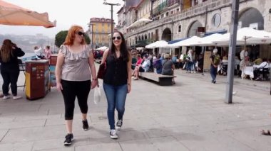 Porto 'nun tarihi bölgesinde bir yürüyüş - Porto, Portekiz - 18 Eylül 2019