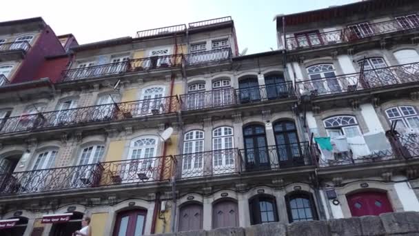 Typiska Gamla Byggnader Portos Historiska Stadsdel Porto Portugal September 2019 — Stockvideo