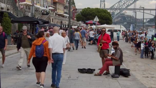 Músicos Rua Porto Margens Rio Douro Porto Portugal Setembro 2019 — Vídeo de Stock