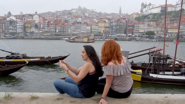 Koppla Vid Dourofloden Staden Porto Porto Portugal September 2019 — Stockvideo