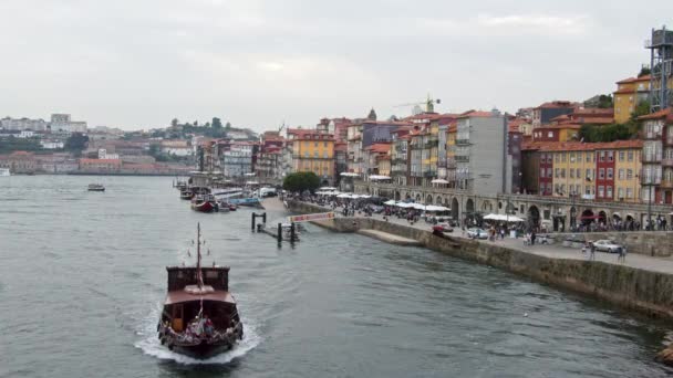 Beaux Bateaux Sur Rivière Douro Porto Porto Portugal Septembre 2019 — Video