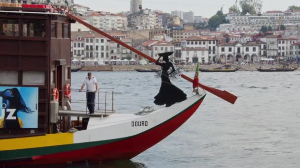 Vyhlídkové Čluny Řece Douro Městě Porto Porto Portugalsko Září 2019 — Stock video