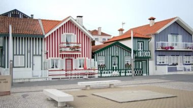 Portekiz 'in güzel Costa Nova köyü - seyahat görüntüleri