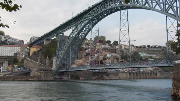 Río Duero Ciudad Oporto Portugal — Vídeo de stock