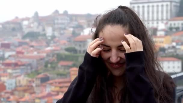 Menina Gira Cidade Porto Portugal Imagens Viagem — Vídeo de Stock