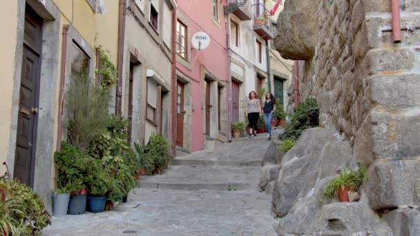 Procházka Historickou Čtvrtí Porto Portugalsku Záběry Cest — Stock video