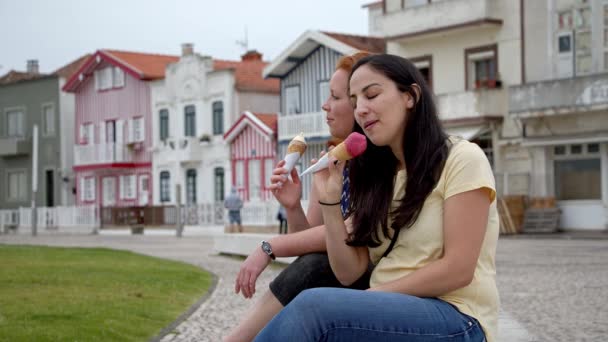コスタ ノヴァの村で美しい時間 旅行映像 — ストック動画