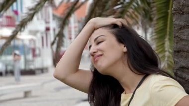 Costa Nova köyündeki sevimli Türk kızı - seyahat fotoğrafçılığı
