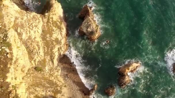 Der Felsige Strand Von Cabo Roca Portugal Bei Untergang Drohnenaufnahmen — Stockvideo