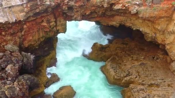 Wild Oceaanwater Van Bovenaf Het Beroemde Boca Inferno Portugal Beelden — Stockvideo