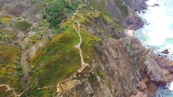 Verbazingwekkende Rotskust Van Portugal Aan Atlantische Oceaan Luchtfoto Drone Beelden — Stockvideo
