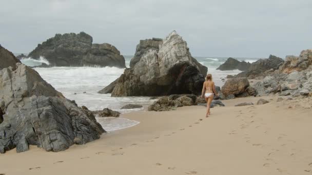 Bella Spiaggia Adraga Sulla Costa Dell Oceano Atlantico Portogallo Riprese — Video Stock