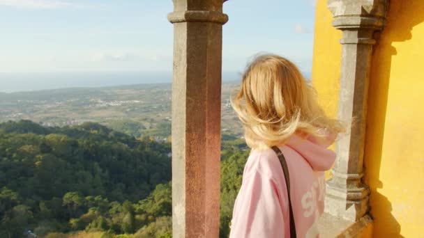 Tourists Visiting Palace Pena Sintra Travel Footage — 图库视频影像