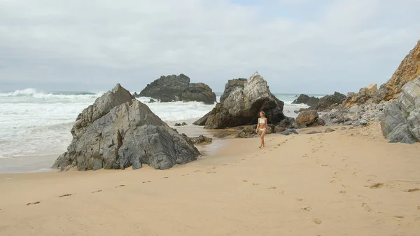 Piękna Plaża Adraga Wybrzeżu Oceanu Atlantyckiego Portugalii Podróże — Zdjęcie stockowe