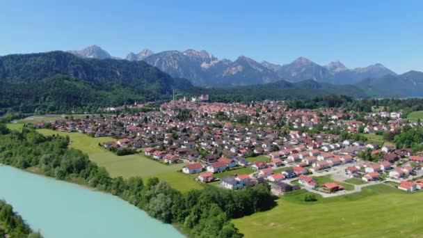 Veduta aerea sulla città di Fuessen in Baviera, Germania — Video Stock