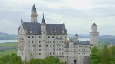 Bavyera Almanya 'daki ünlü Neuschwanstein Kalesi