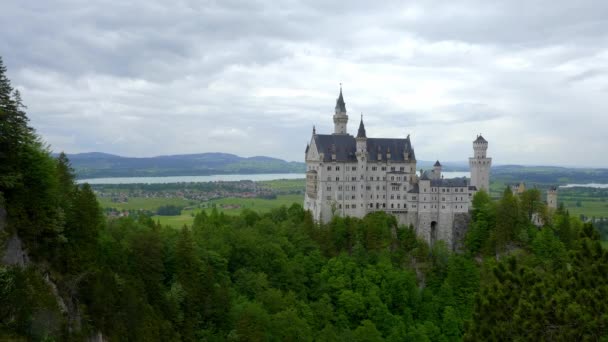 Słynny zamek Neuschwanstein w Bawarii Niemcy — Wideo stockowe