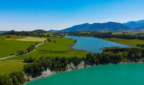 Vista Aérea Sobre Lago Forggensee Ciudad Fuessen Baviera Alemania — Foto de Stock