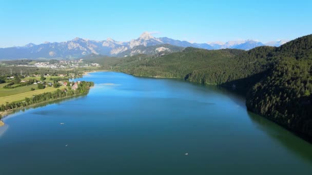 Bavyera Almanya Sında Fuessen Şehrinde Forggensee Gölü Üzerindeki Hava Manzarası — Stok video