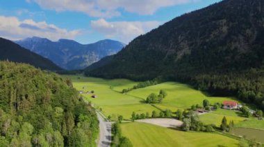 Alman Alpleri 'nin Allgau bölgesindeki Bavyera' nın şaşırtıcı doğası - hava manzarası