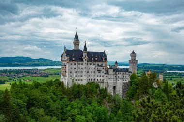Bavyera 'daki ünlü Neuschwanstein Şatosu - seyahat fotoğrafçılığı