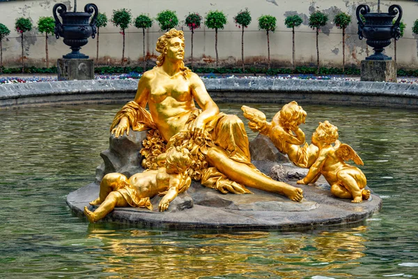 Der Goldene Brunnen Auf Schloss Linderhof Bayern Deutschland Linderhof Deutschland — Stockfoto