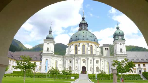 Ettal Abbey Som Kallas Kloster Ettal Ett Kloster Byn Ettal — Stockvideo