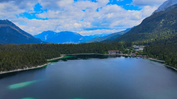 Wonderful Eibsee in Bavaria at the German Alps from above — Stock Photo, Image